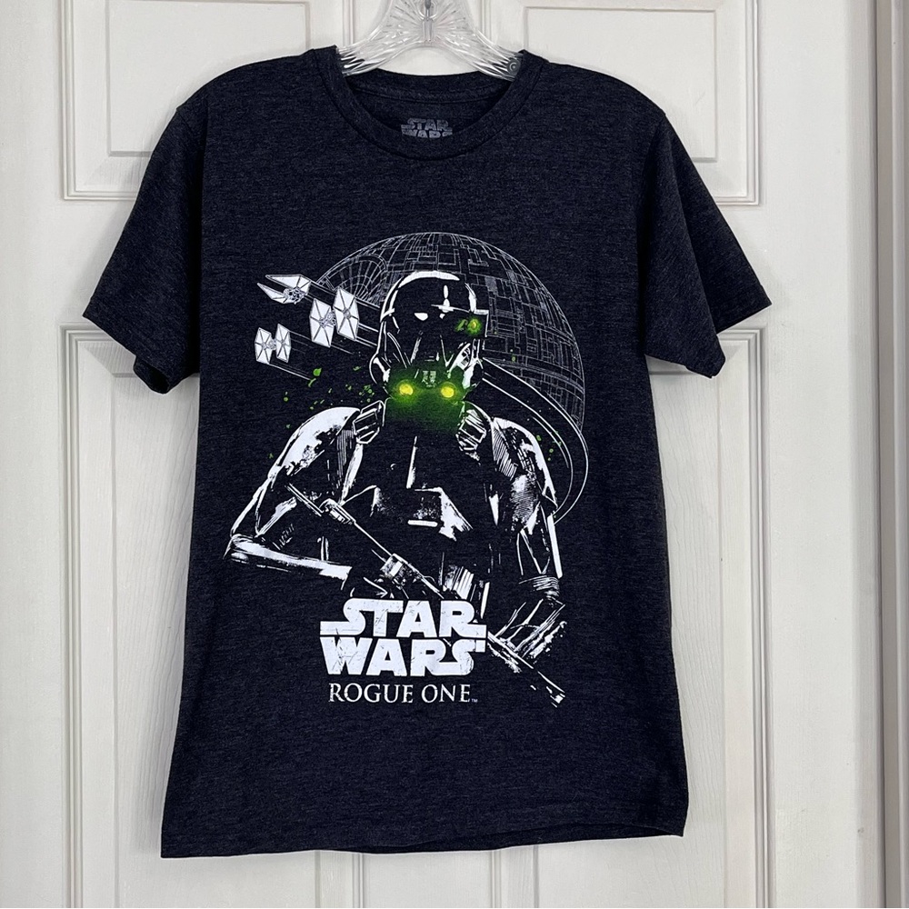 🌻3/$20 Star Wars Rogue One Storm Trooper Death Star Graphic Print Tee, Size S